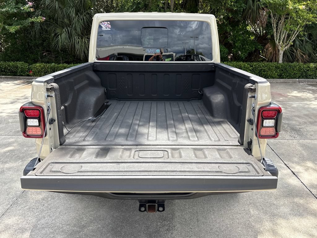Used 2022 Jeep Gladiator Rubicon w/ LED Lighting Group AWD/4WD image 31