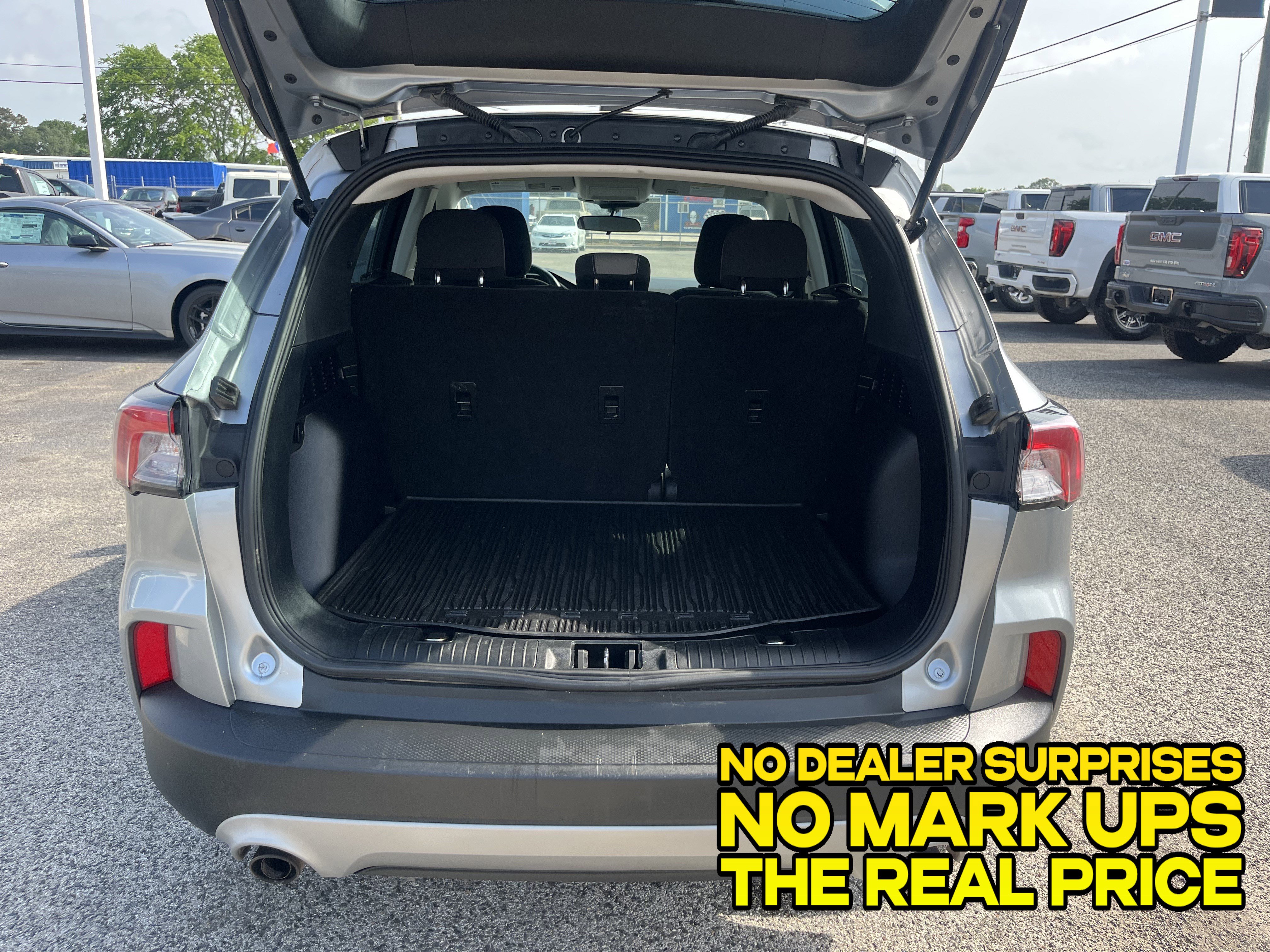 Used 2022 Ford Escape S FWD image 5