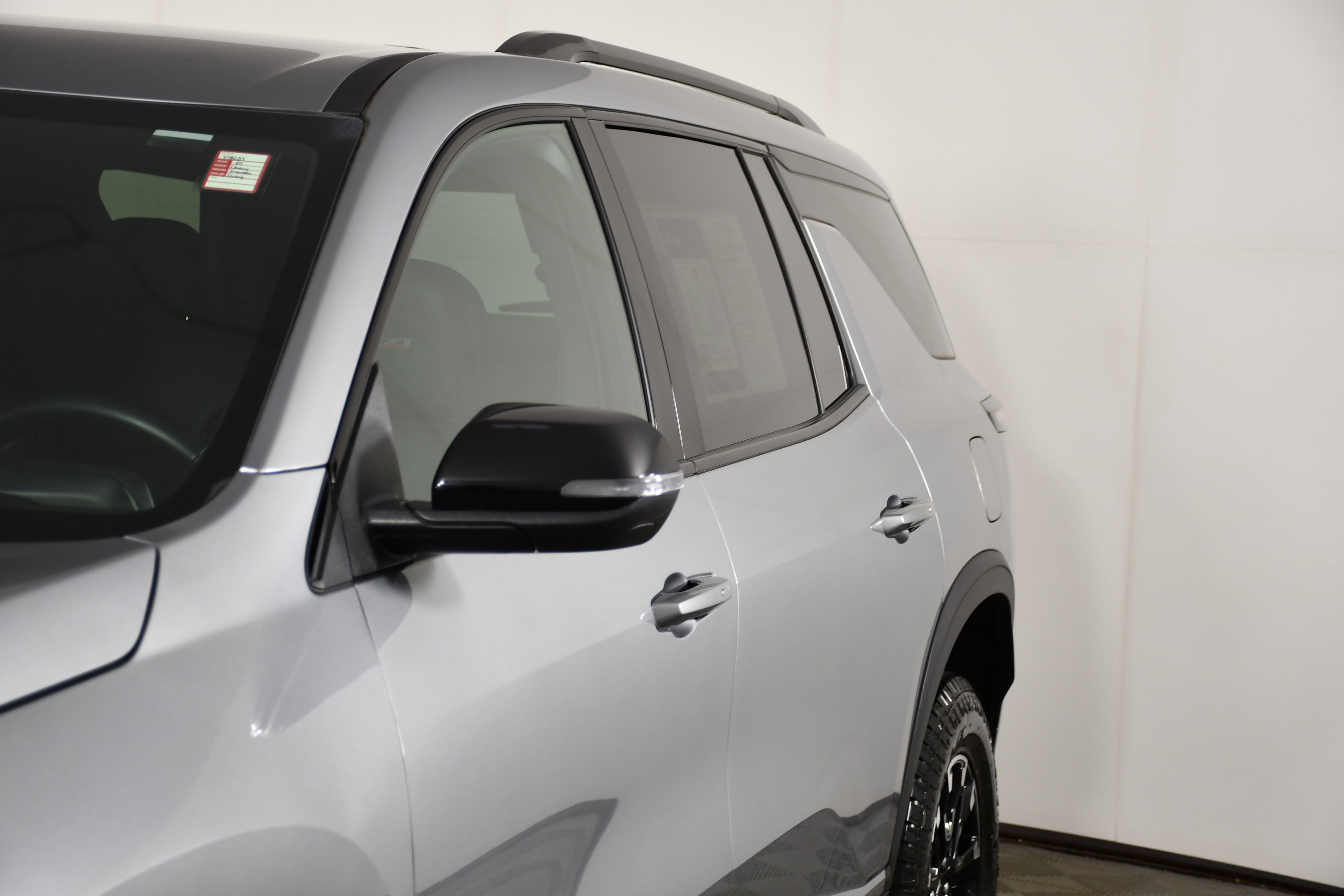 Used 2025 Chevrolet Traverse Z71 image 13