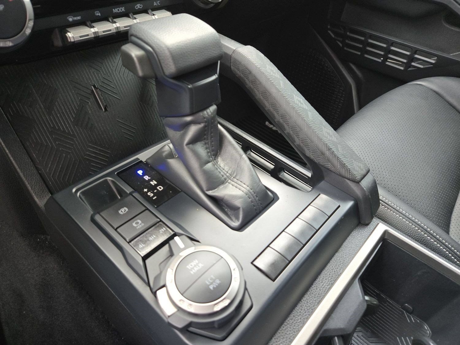 Certified 2025 Toyota Tacoma SR5 AWD/4WD image 25