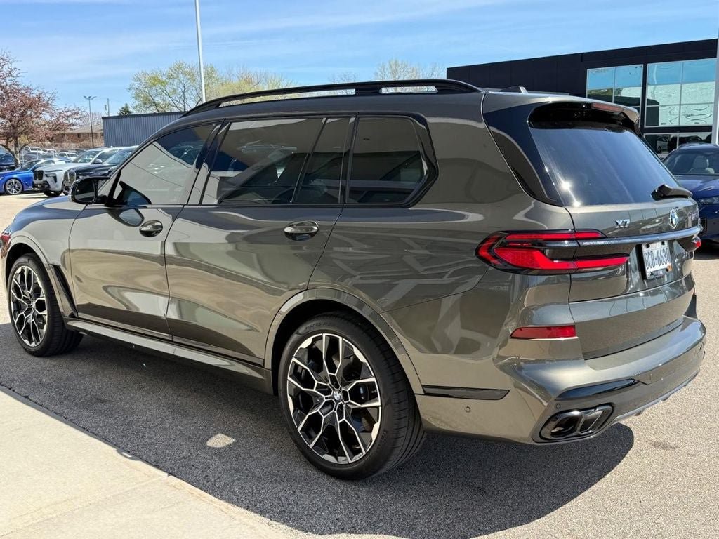 Used 2026 BMW X7 M60i w/ Executive Package AWD/4WD image 4