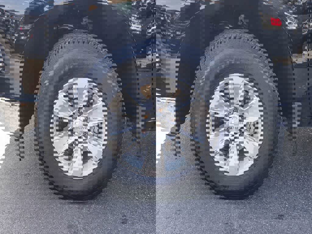 Used 2023 Chevrolet Silverado 1500 LT image 9