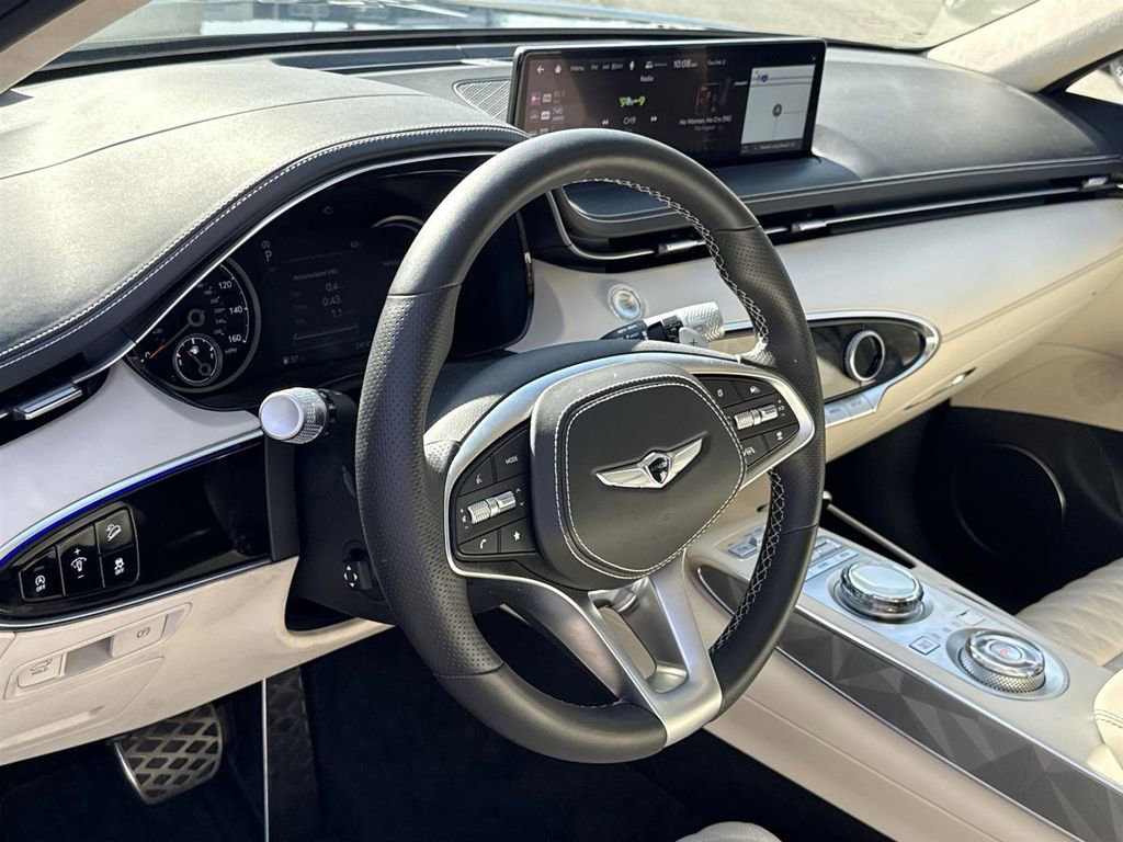 Used 2025 Genesis GV70 3.5T Sport w/ Sport Advanced Package image 9