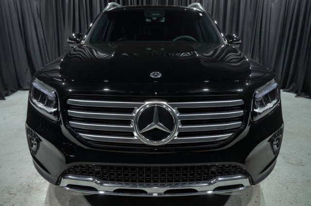 New 2025 Mercedes-Benz GLB 250 4MATIC image 2