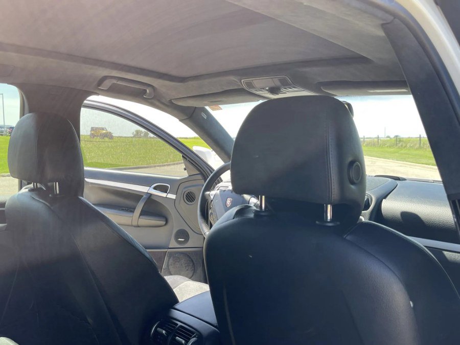 Used 2009 Porsche Cayenne GTS image 21