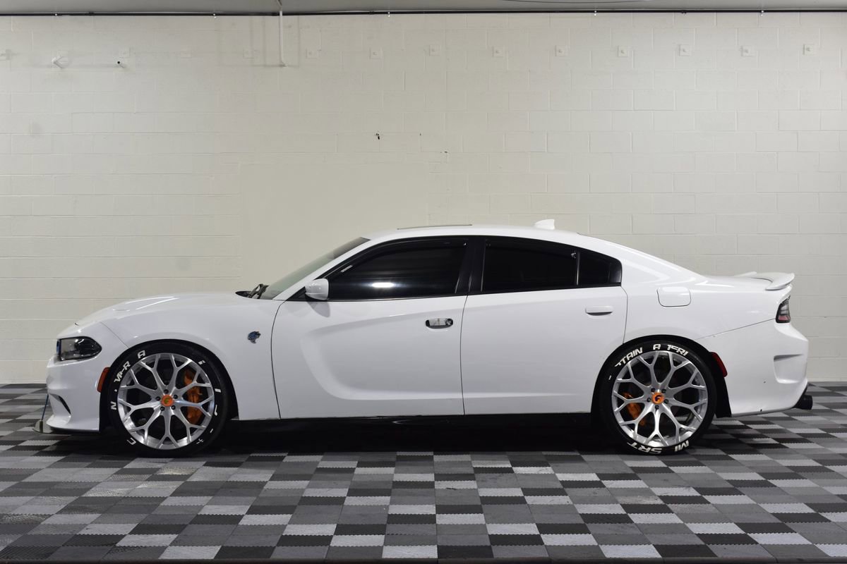 Used 2019 Dodge Charger SRT Hellcat w/ Harman/Kardon Audio Group RWD image 2