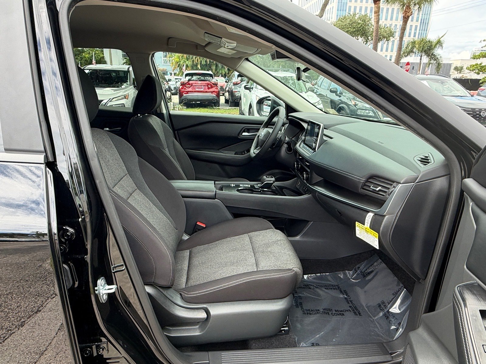 Certified 2025 Nissan Rogue SV FWD image 16
