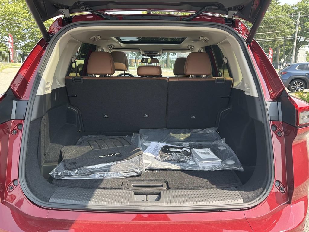 New 2026 Nissan Rogue Platinum AWD/4WD image 4