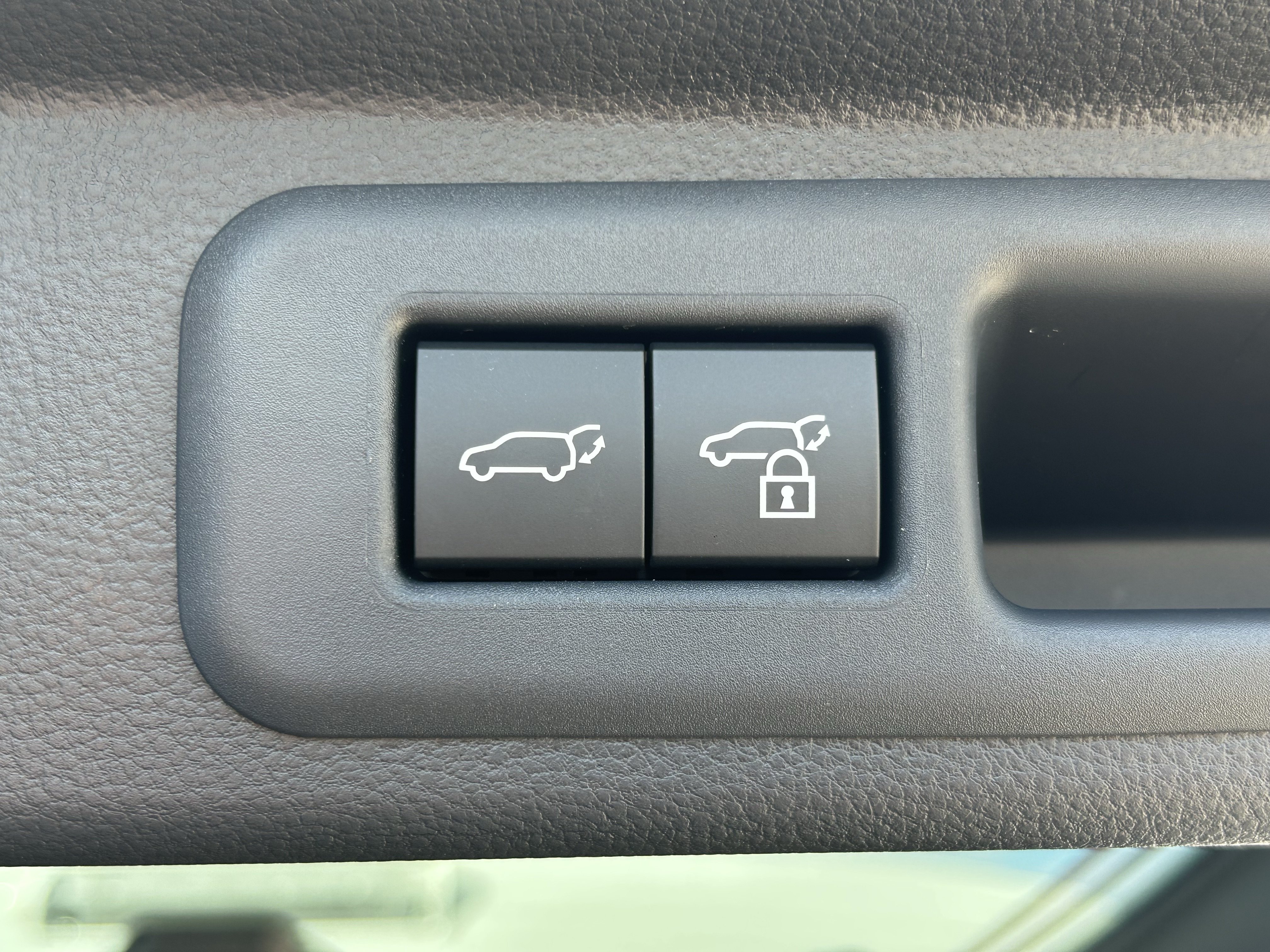 Certified 2025 Toyota Sequoia Capstone AWD/4WD image 24