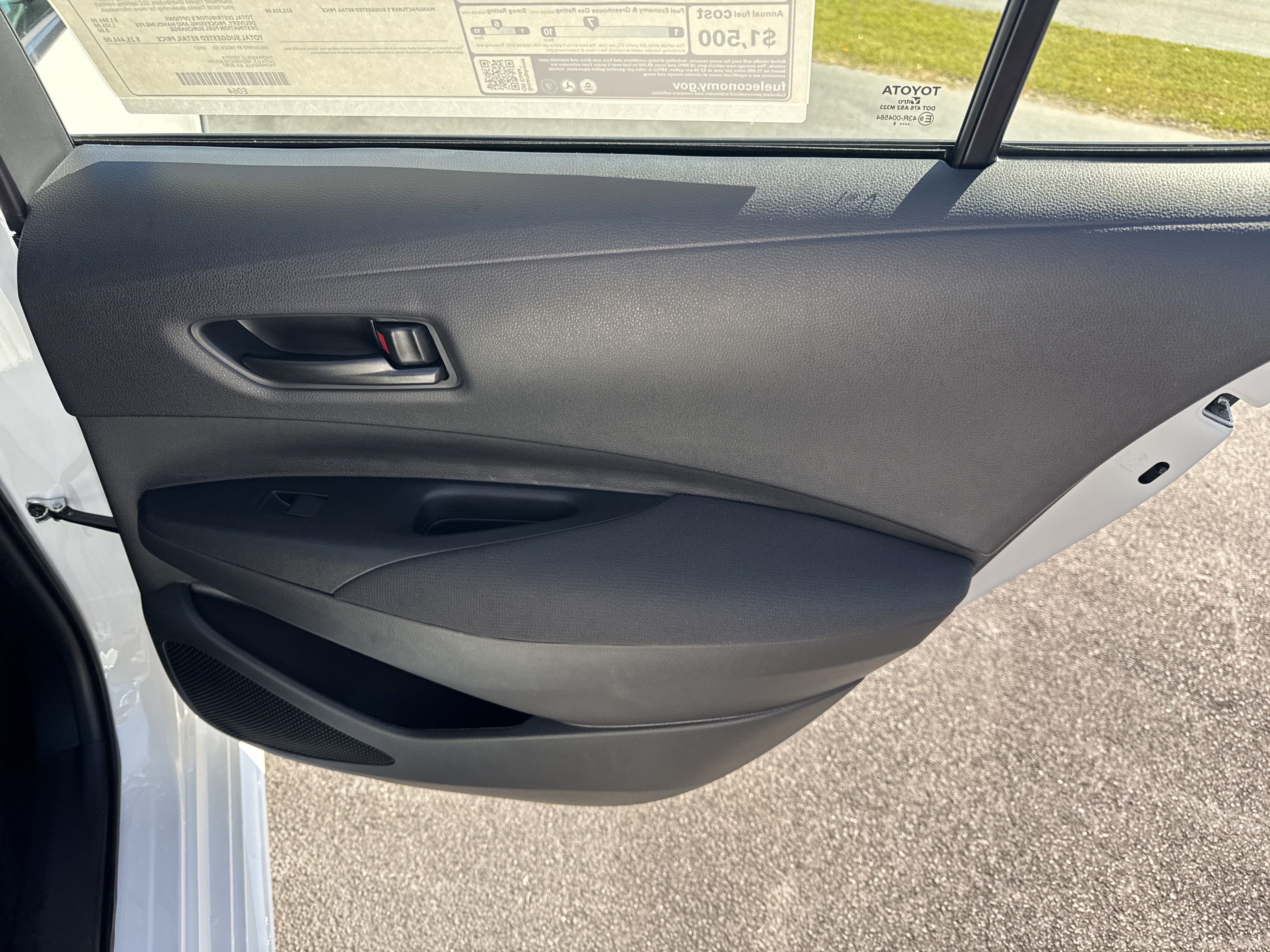 New 2025 Toyota Corolla LE FWD image 30