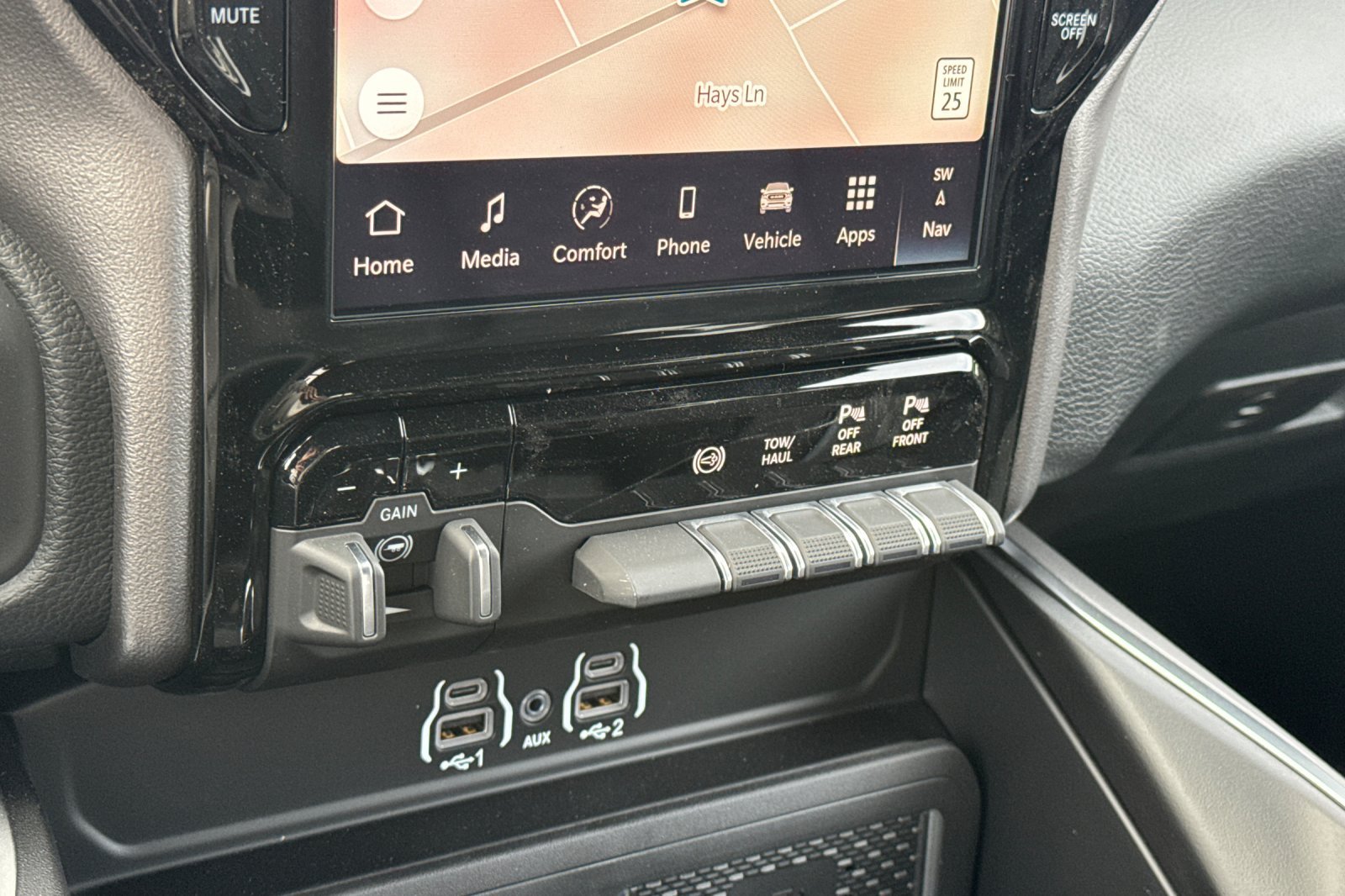 New 2027 RAM 3500 Big Horn AWD/4WD image 19