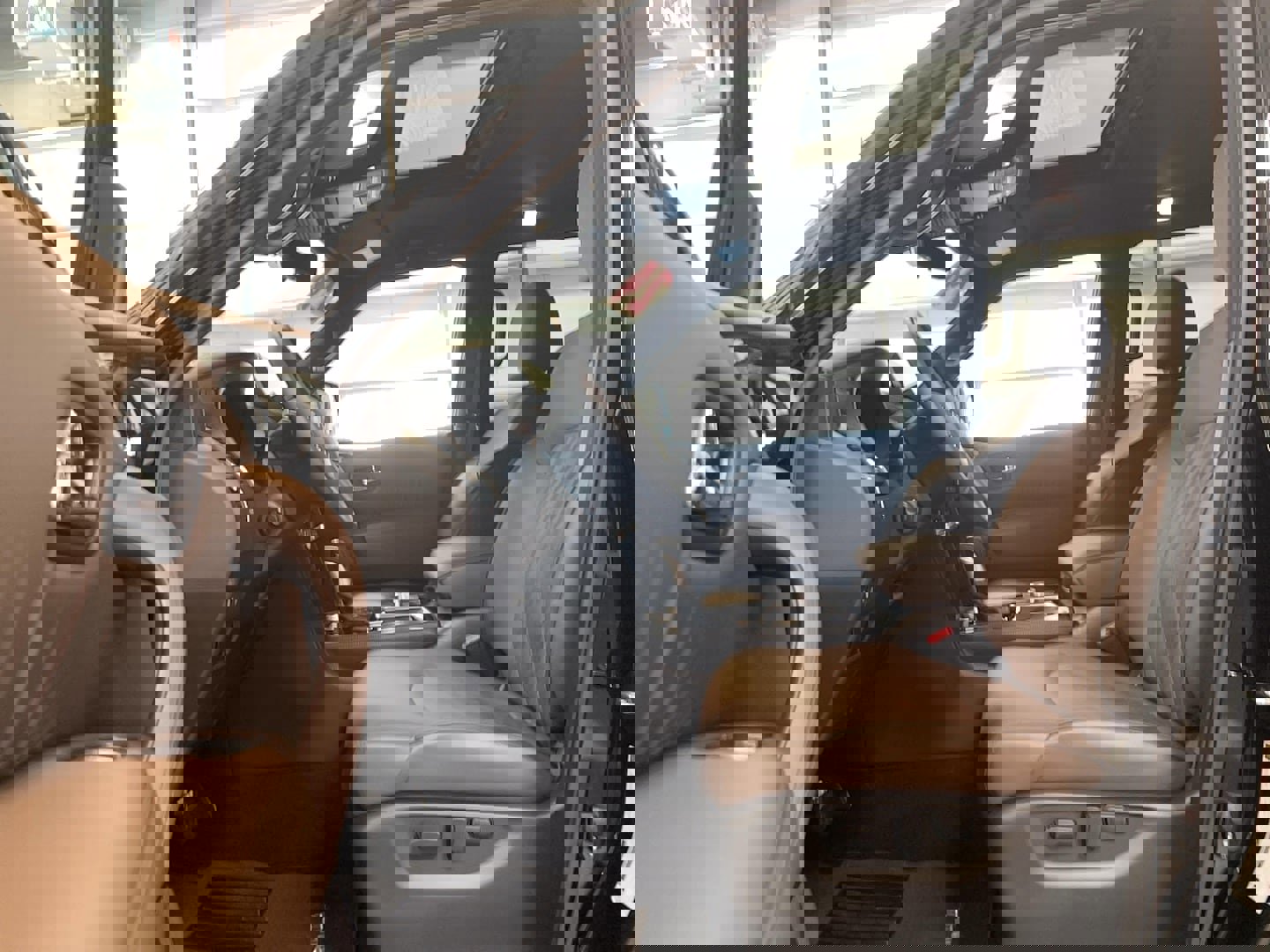 Used 2024 Nissan Armada Platinum w/ Captain's Chairs Package image 6