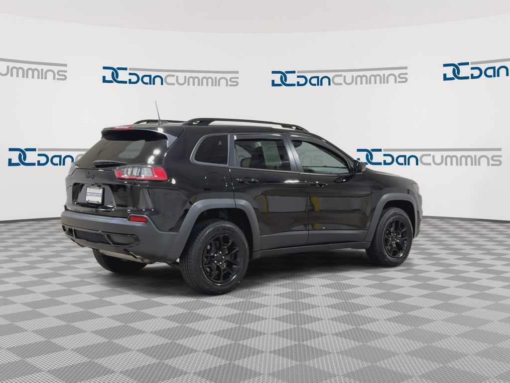 Used 2022 Jeep Cherokee Latitude AWD/4WD image 8
