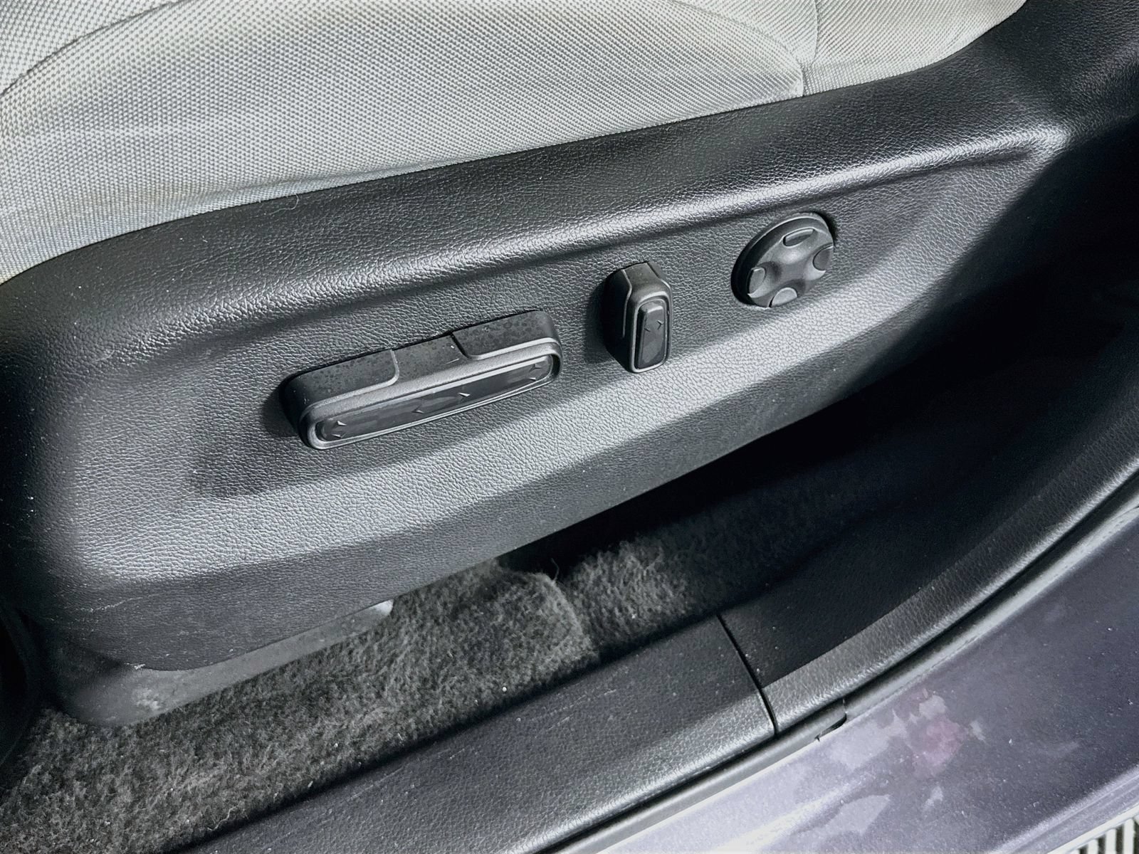 Used 2017 Honda CR-V EX image 18