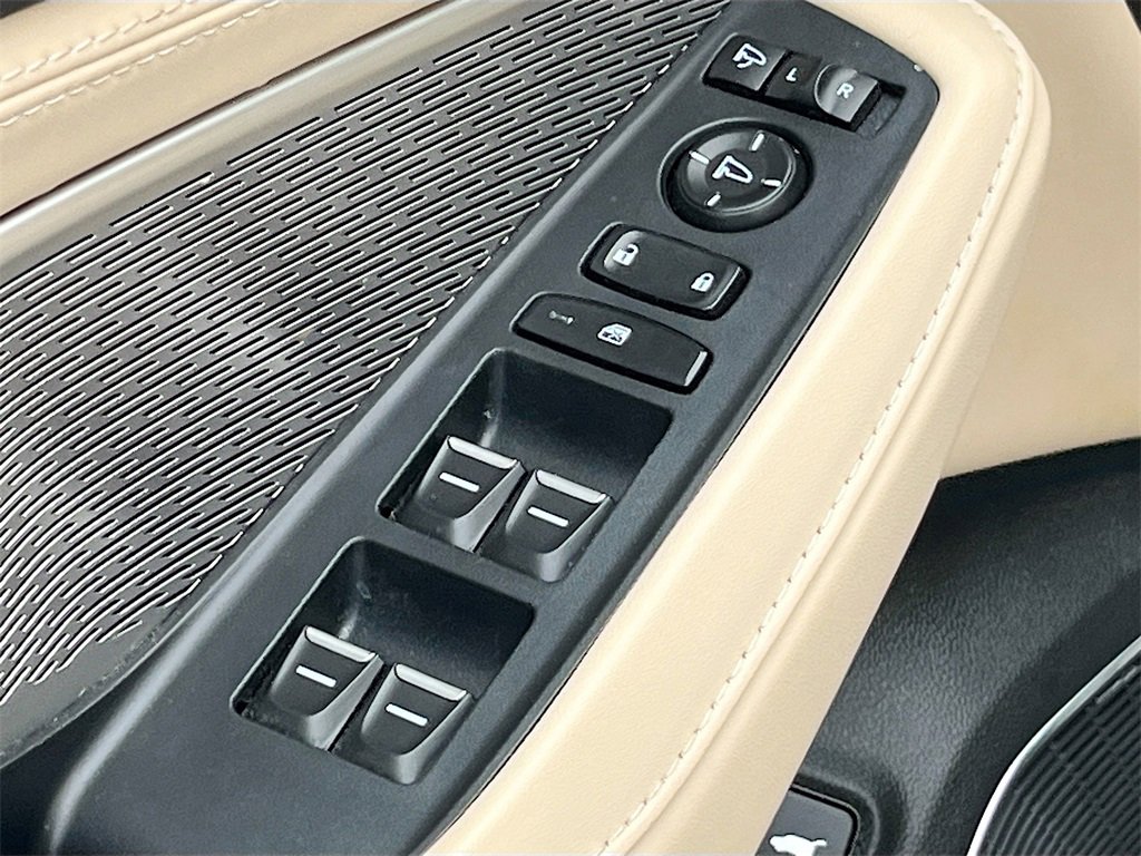 Used 2023 Acura MDX SH-AWD w/ Advance Package image 18