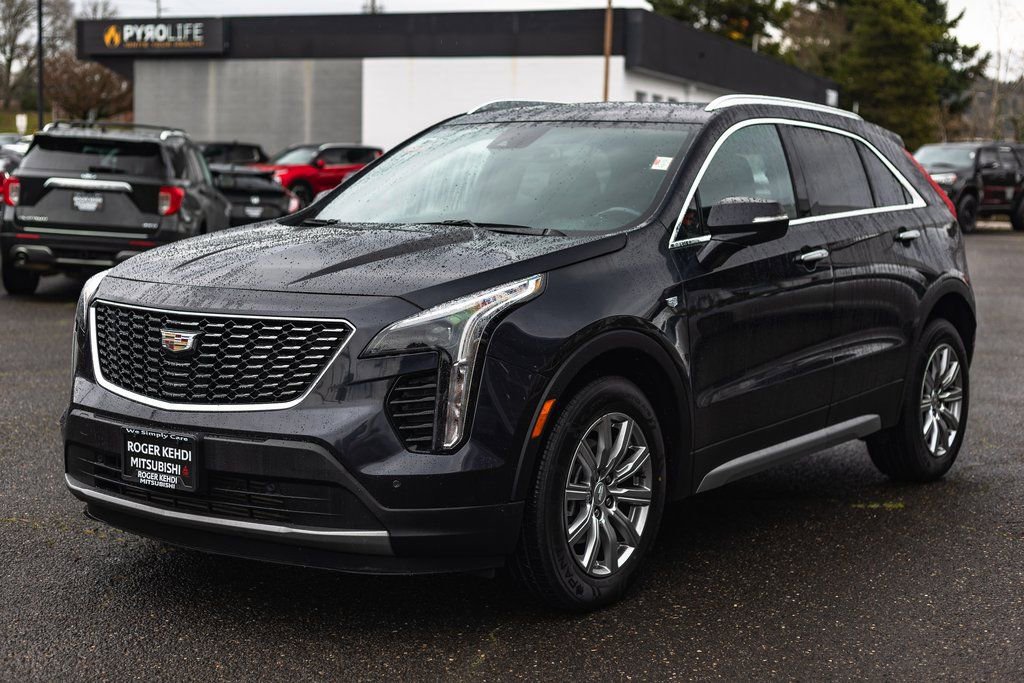 Used 2023 Cadillac XT4 Premium Luxury image 5