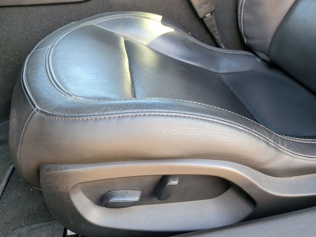 Used 2019 Chevrolet Corvette Stingray Coupe w/ 1LT image 13