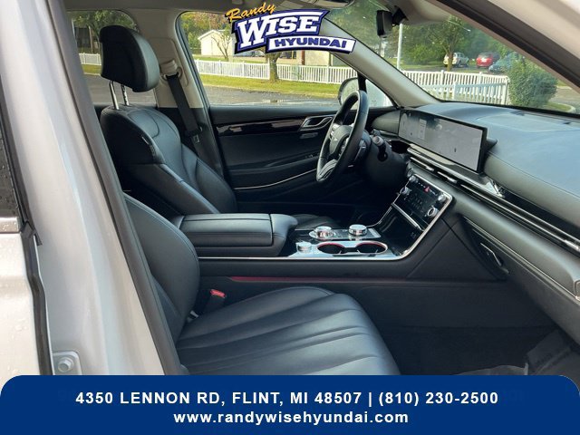 Used 2025 Genesis GV80 2.5T Standard AWD/4WD image 42