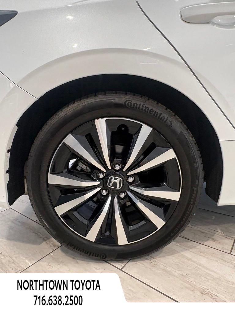 Used 2024 Honda Civic EX-L image 11