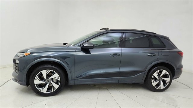 Used 2025 Audi Q6 e-tron Premium w/ Convenience Package image 3