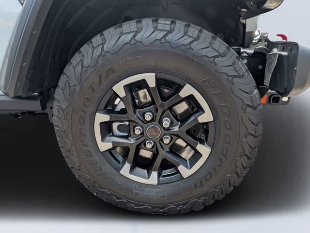 Certified 2025 Jeep Wrangler Rubicon w/ Safety Group AWD/4WD image 10