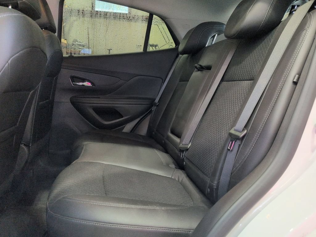 Used 2022 Buick Encore Preferred AWD/4WD image 15