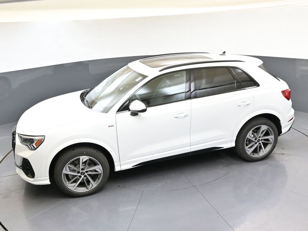 New 2025 Audi Q3 2.0T Premium image 37