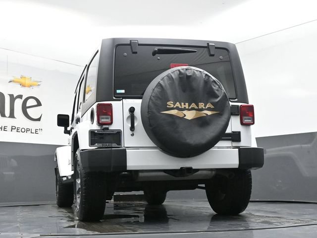 Used 2016 Jeep Wrangler Unlimited Sahara w/ Connectivity Group AWD/4WD image 52