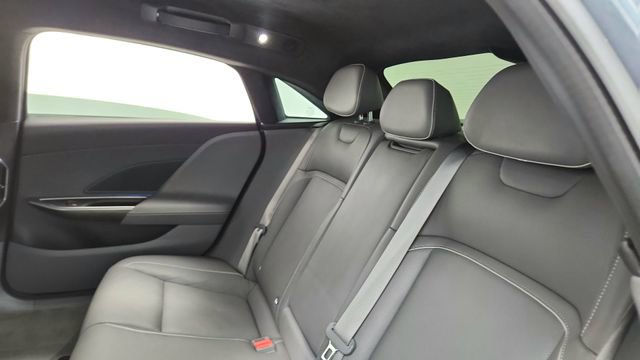 Used 2024 Lucid Air Touring AWD/4WD image 29