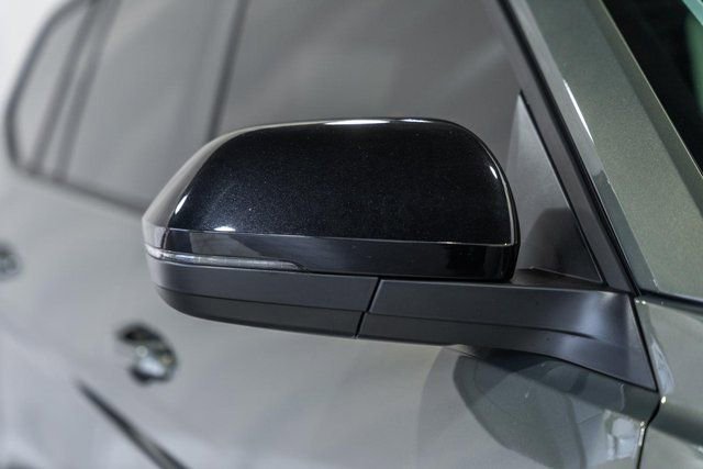 Used 2025 Volkswagen Atlas Peak Edition SE image 15