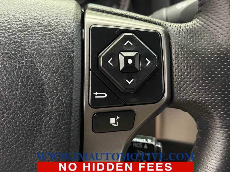 Used 2017 Toyota Tacoma SR5 image 40