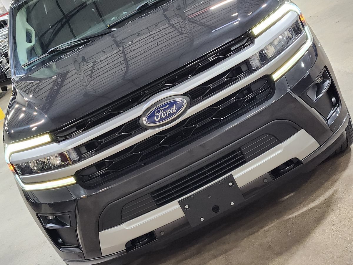 Used 2022 Ford Expedition XLT AWD/4WD image 19