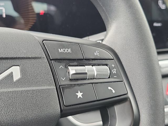 Used 2025 Kia K4 FWD image 23