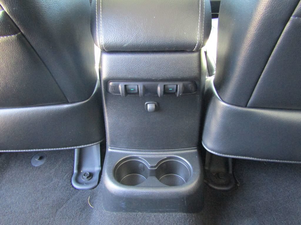Used 2016 Jeep Wrangler Unlimited Rubicon AWD/4WD image 21