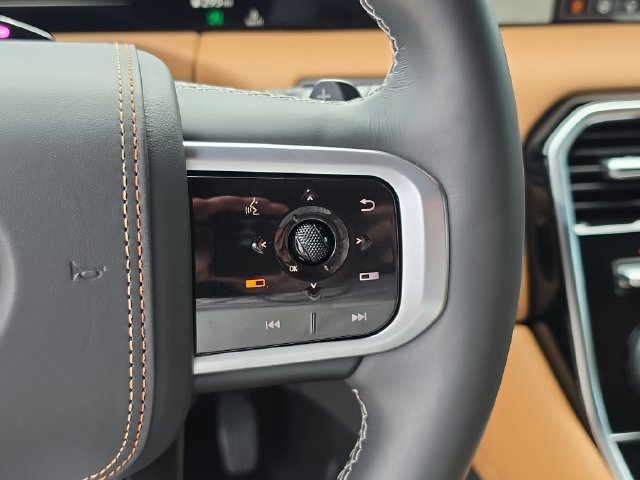 Certified 2025 Nissan Armada Platinum Reserve RWD image 34