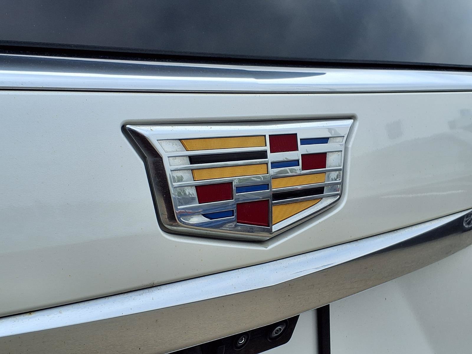 Used 2025 Cadillac Escalade Premium Luxury Platinum w/ LPO, Floor Liner Package AWD/4WD image 9