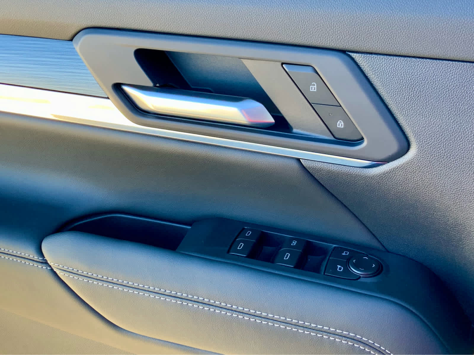 New 2026 GMC Terrain Elevation image 47