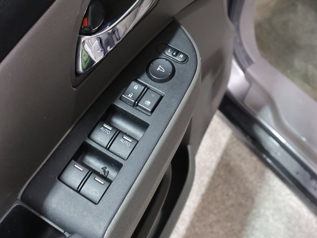 Used 2015 Honda Odyssey EX image 19