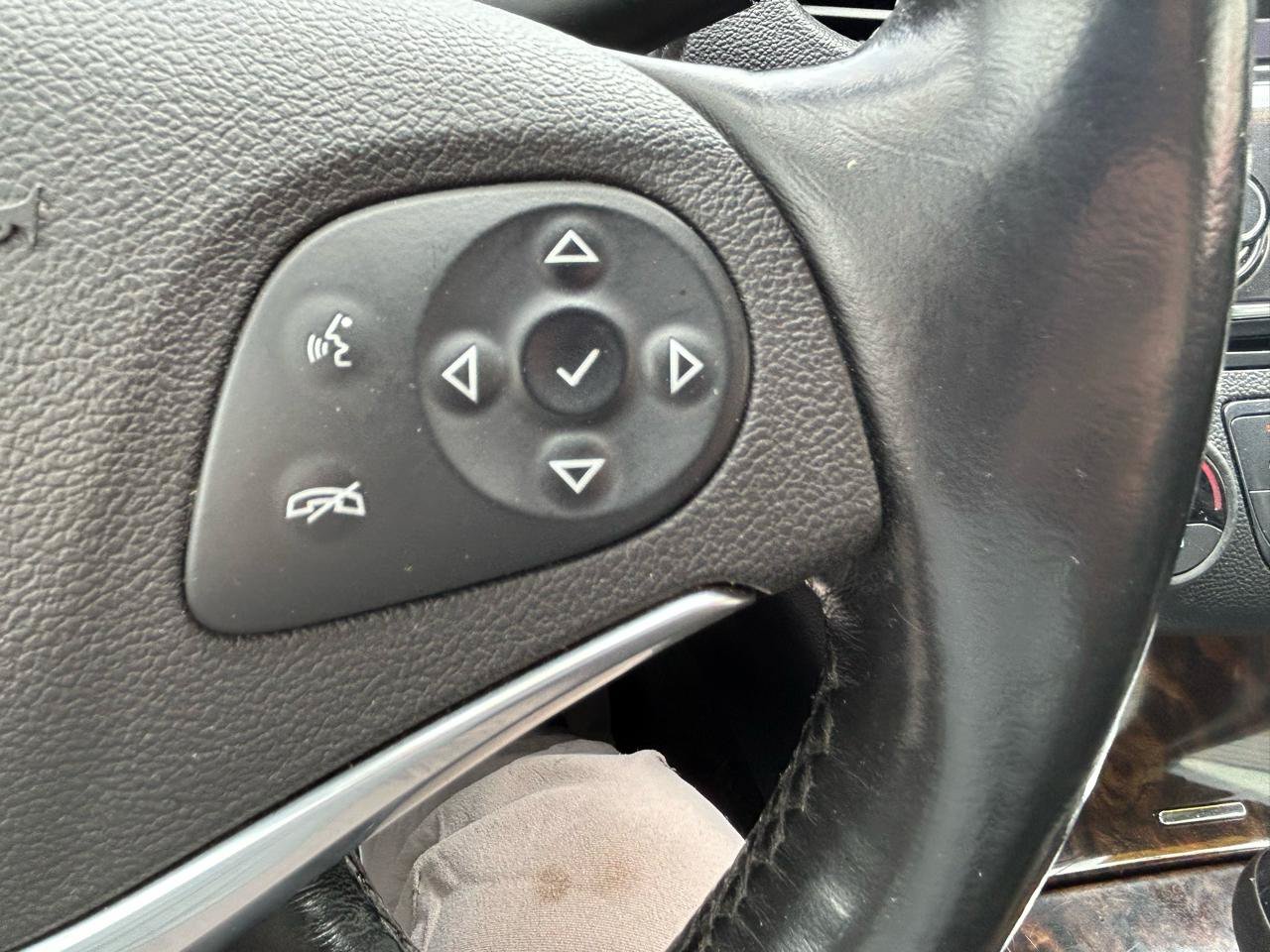 Used 2015 Chevrolet Impala LTZ FWD image 19