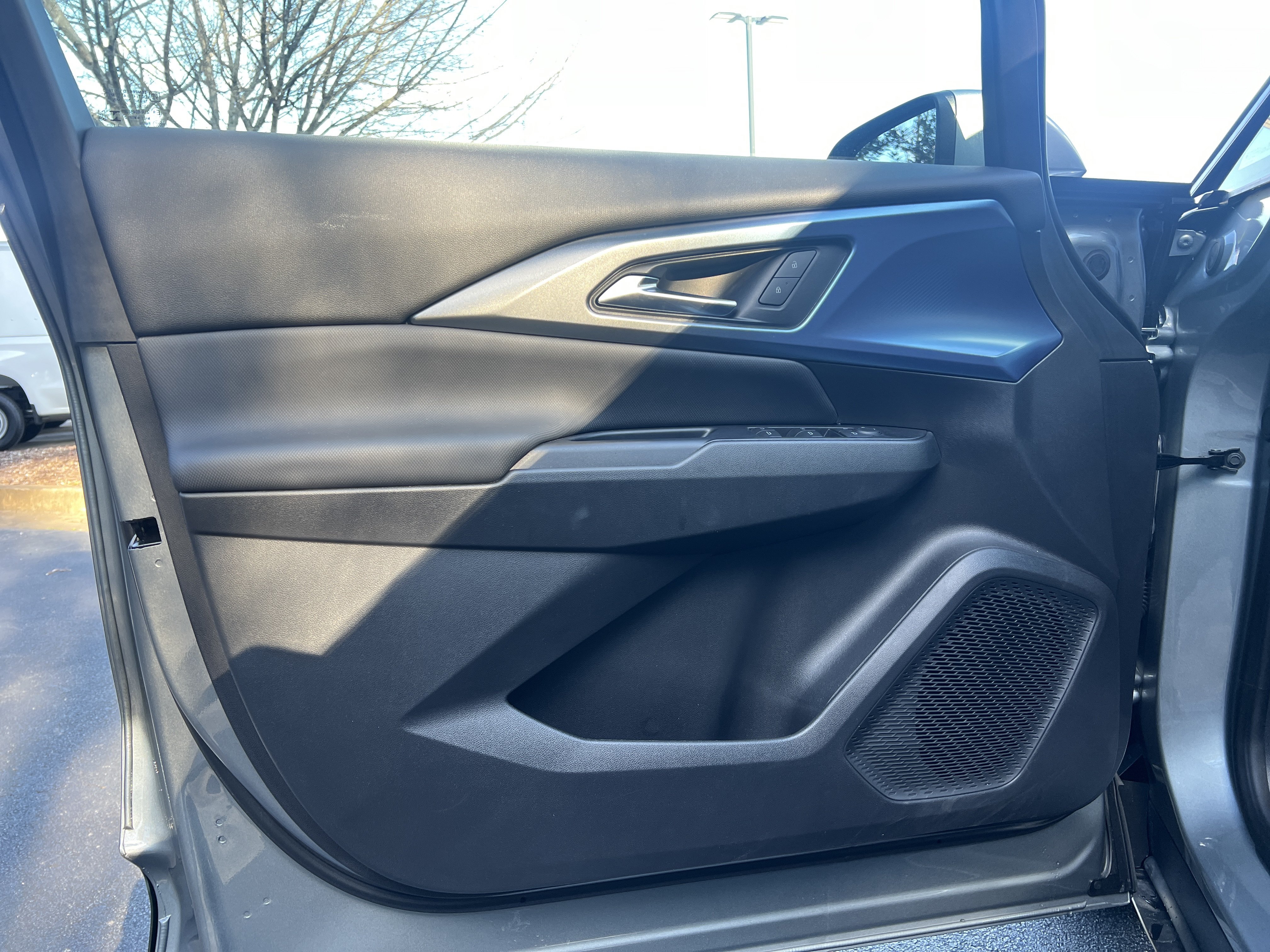 New 2026 Chevrolet Equinox EV LT AWD/4WD image 17