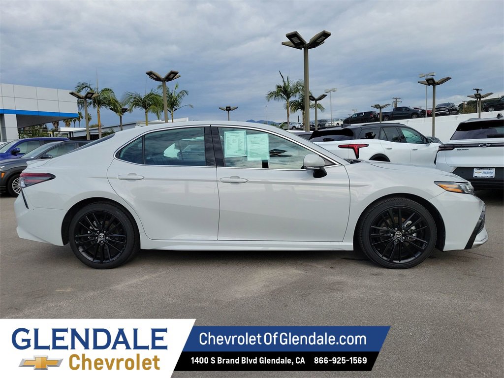 Used 2023 Toyota Camry XSE image 11