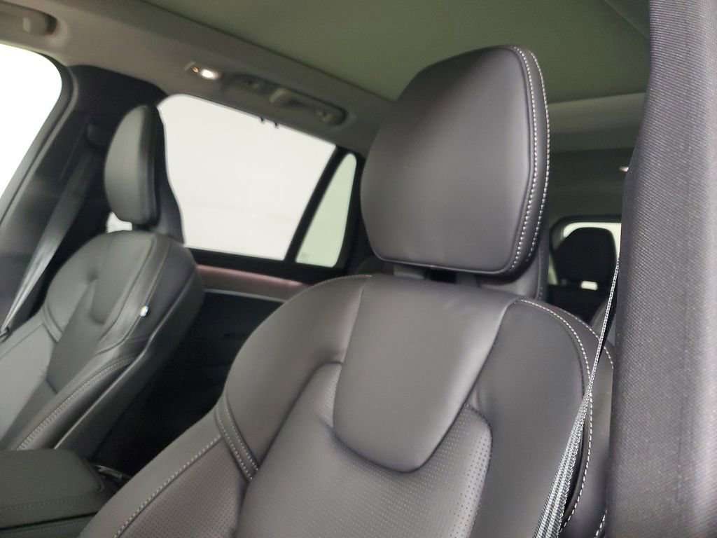 New 2026 Volvo XC90 B6 Ultra w/ Protection Package image 24