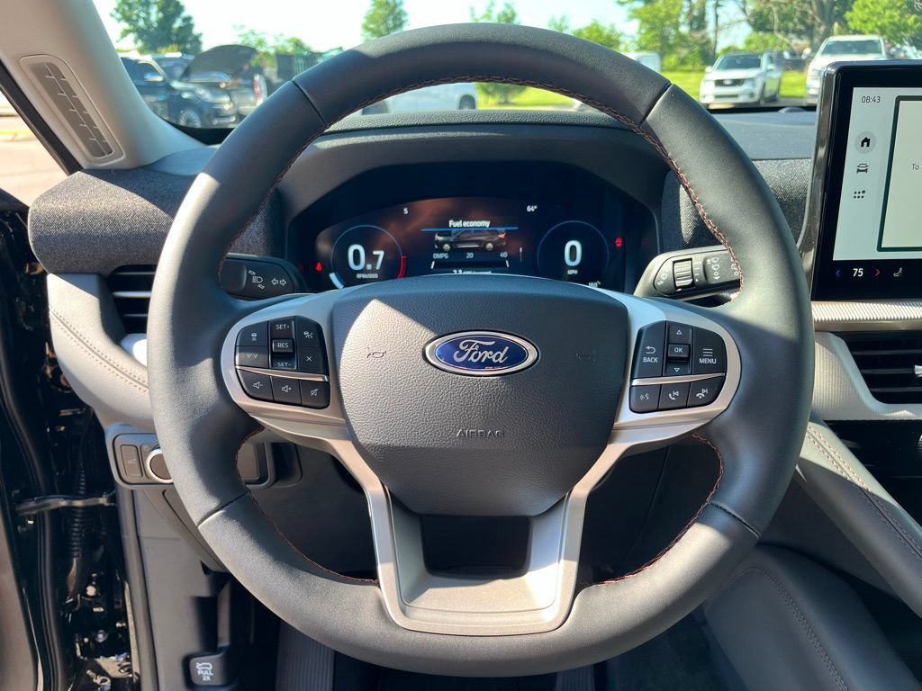 New 2026 Ford Explorer Active RWD image 13