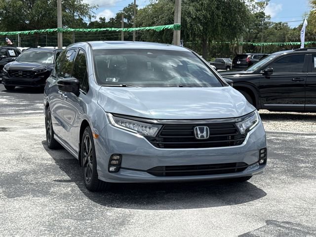 Used 2023 Honda Odyssey Sport image 3