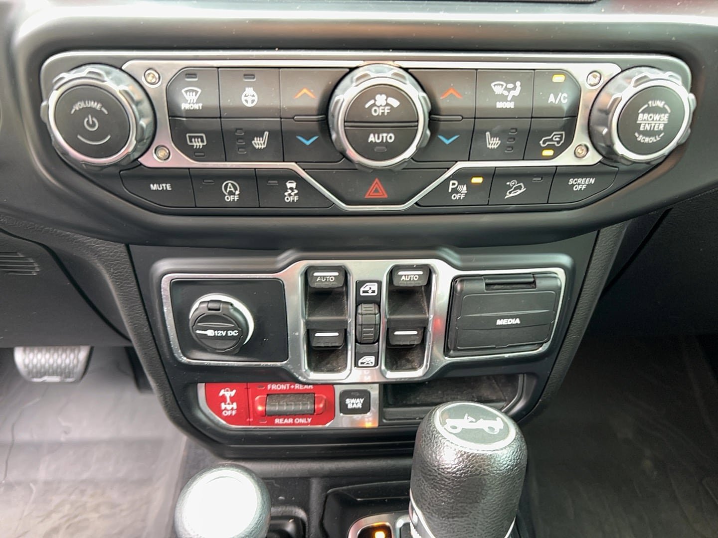 Used 2019 Jeep Wrangler Unlimited Rubicon AWD/4WD image 18