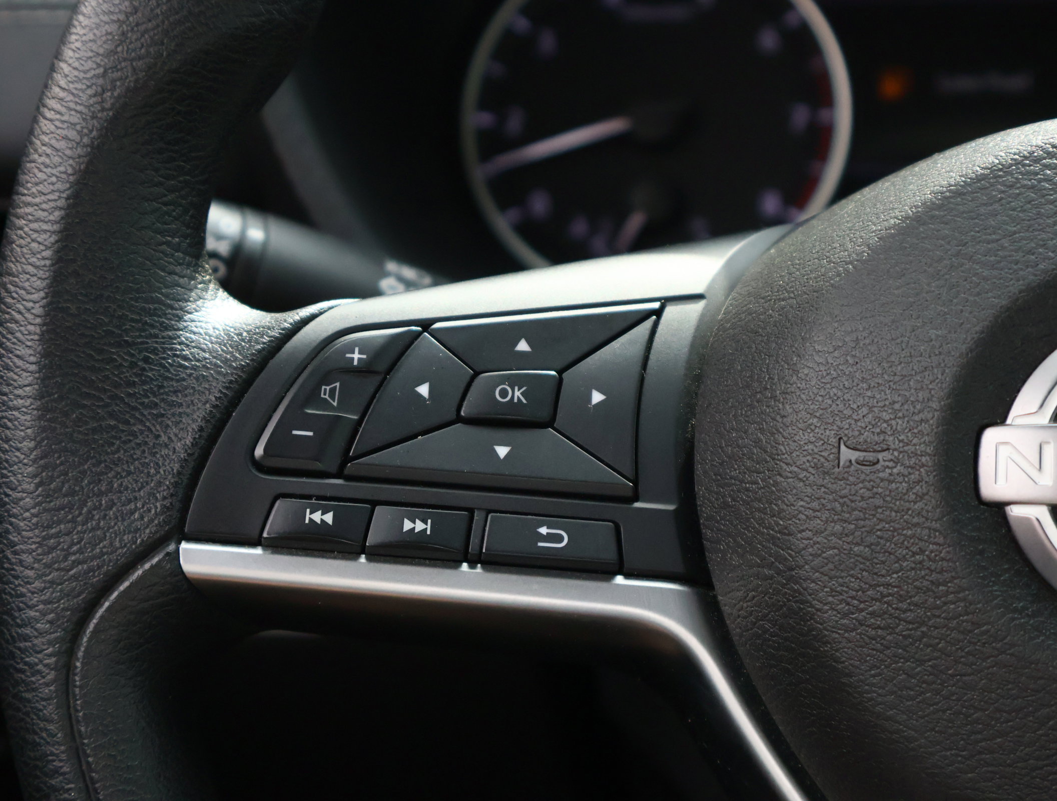 Used 2024 Nissan Sentra SV image 13