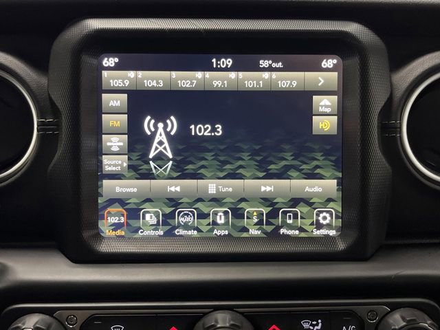 Used 2022 Jeep Wrangler Unlimited Sahara image 17