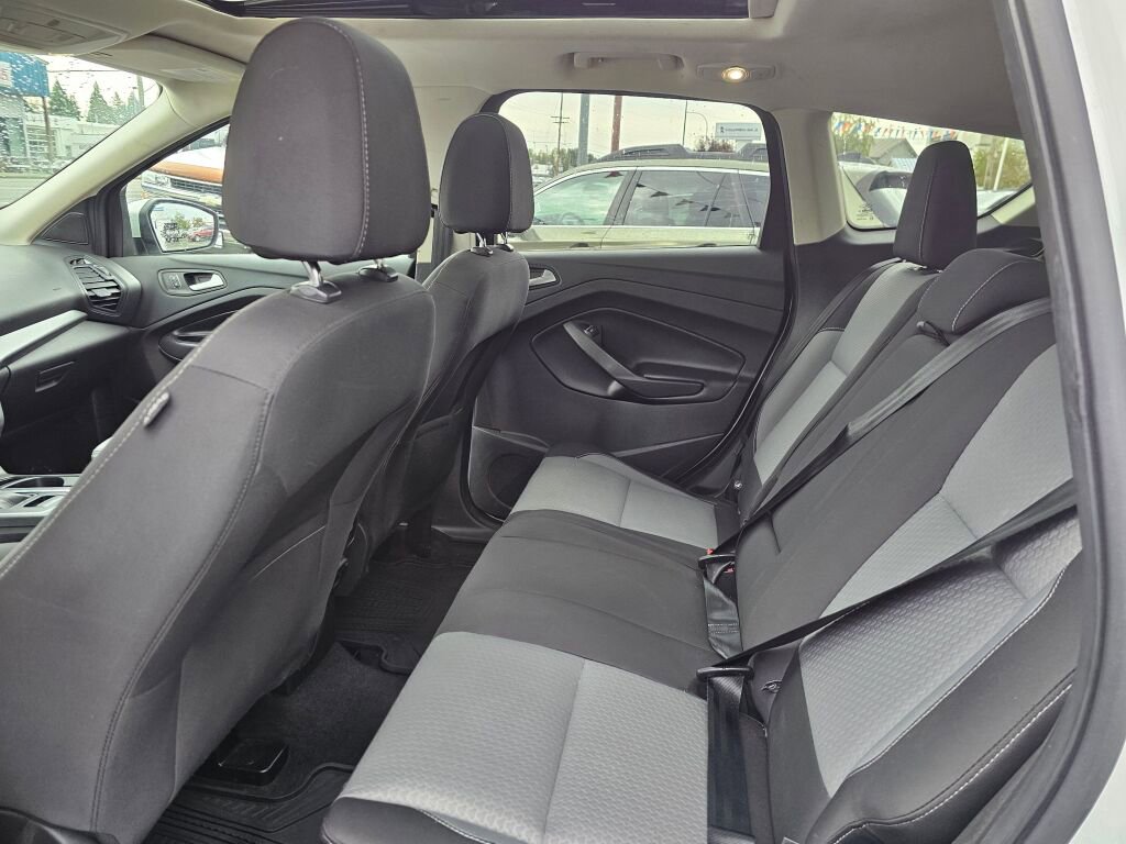 Used 2017 Ford Escape SE w/ Equipment Group 201A image 22