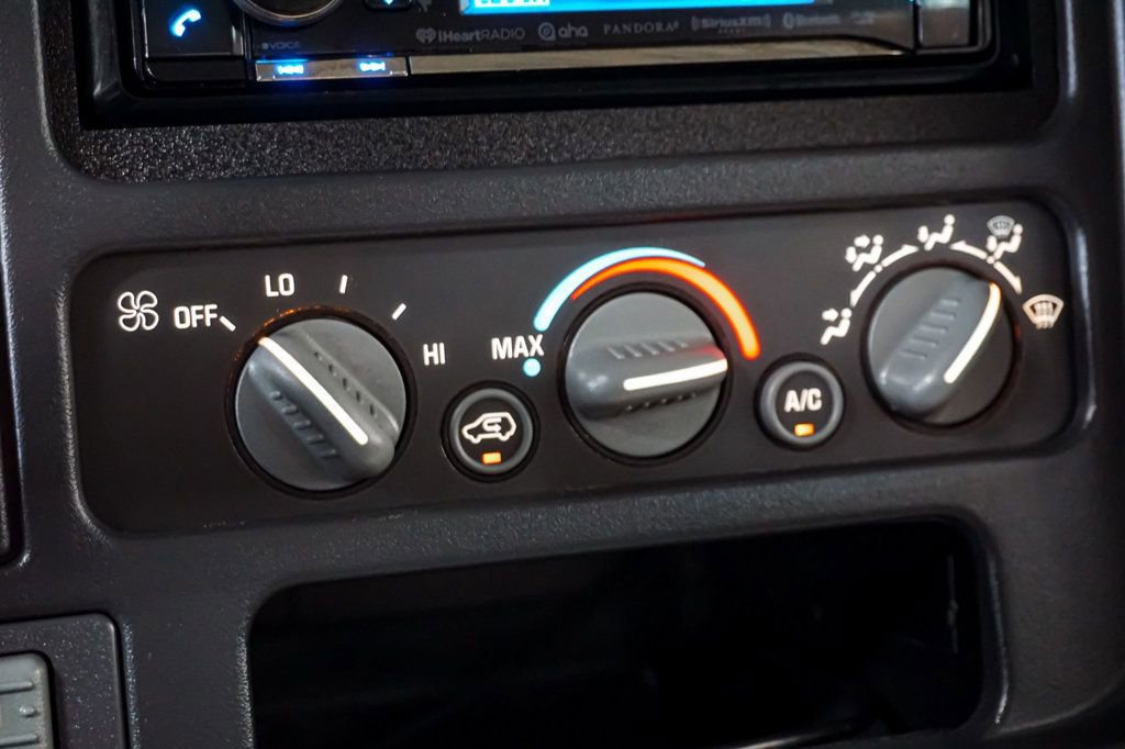 Used 1998 Chevrolet Silverado 1500 4x4 Regular Cab w/ Preferred Equipment Group 2 image 45