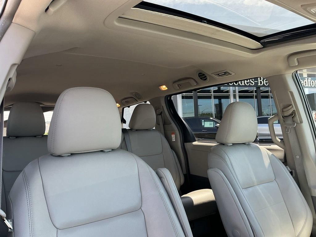 Used 2016 Toyota Sienna XLE w/ XLE Navigation Package FWD image 19